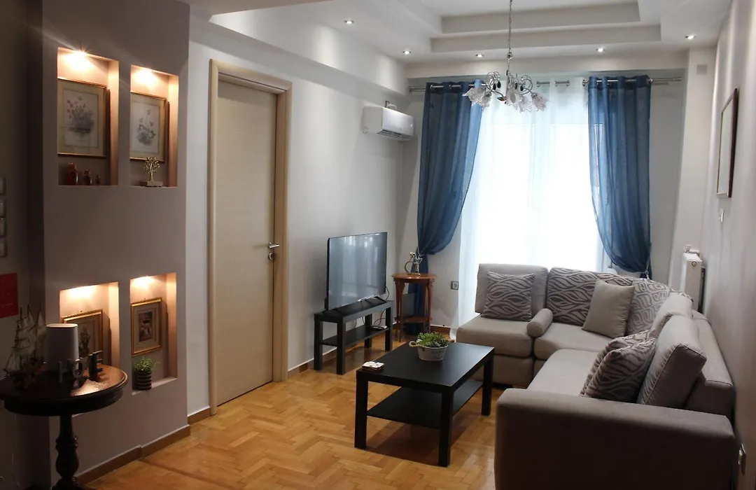Beautiful Luxurious Family Apartment In Koukaki-1