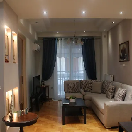 Beautiful Luxurious Family Apartment In Koukaki-3
